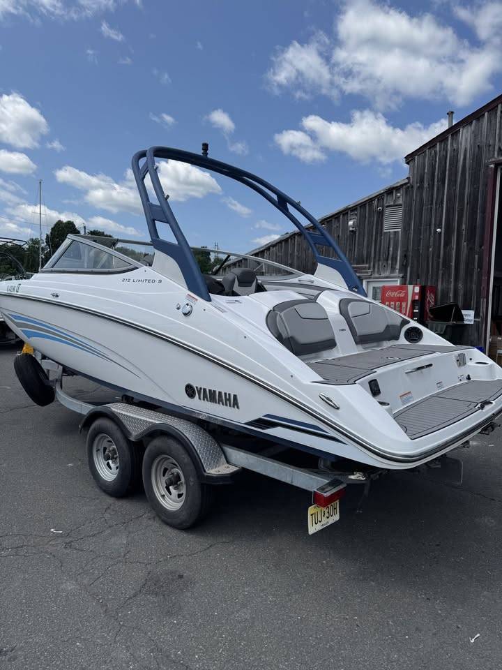 2018 Yamaha 212 LIMITED S-2