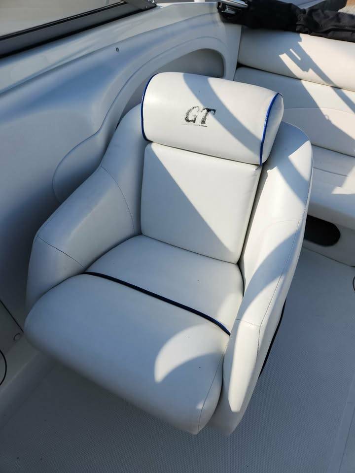 2000 STARCRAFT 2210 GT W/ 5.0 MERCRUISER WITH TRAILER-7