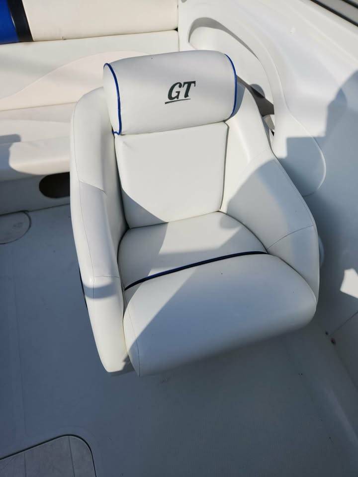 2000 STARCRAFT 2210 GT W/ 5.0 MERCRUISER WITH TRAILER-14
