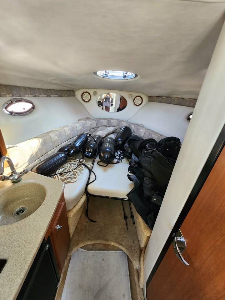 2005 CROWNLINE 270 CR WITH TRIPLE AXLE TRAILER-2