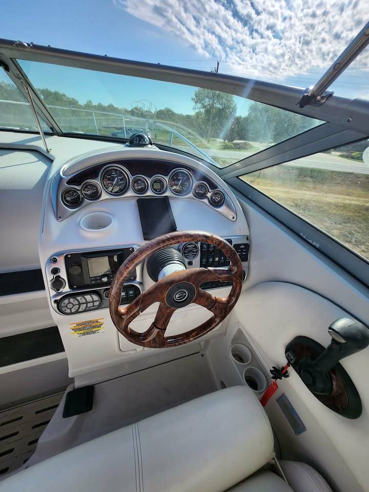 2005 CROWNLINE 270 CR WITH TRIPLE AXLE TRAILER-4