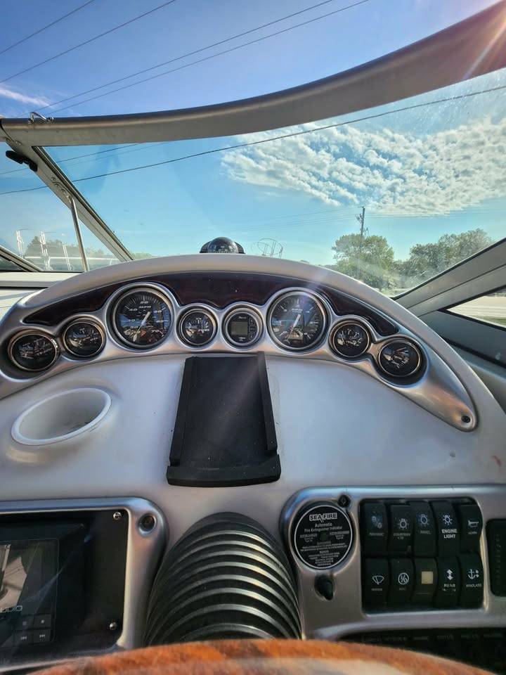 2005 CROWNLINE 270 CR WITH TRIPLE AXLE TRAILER-6