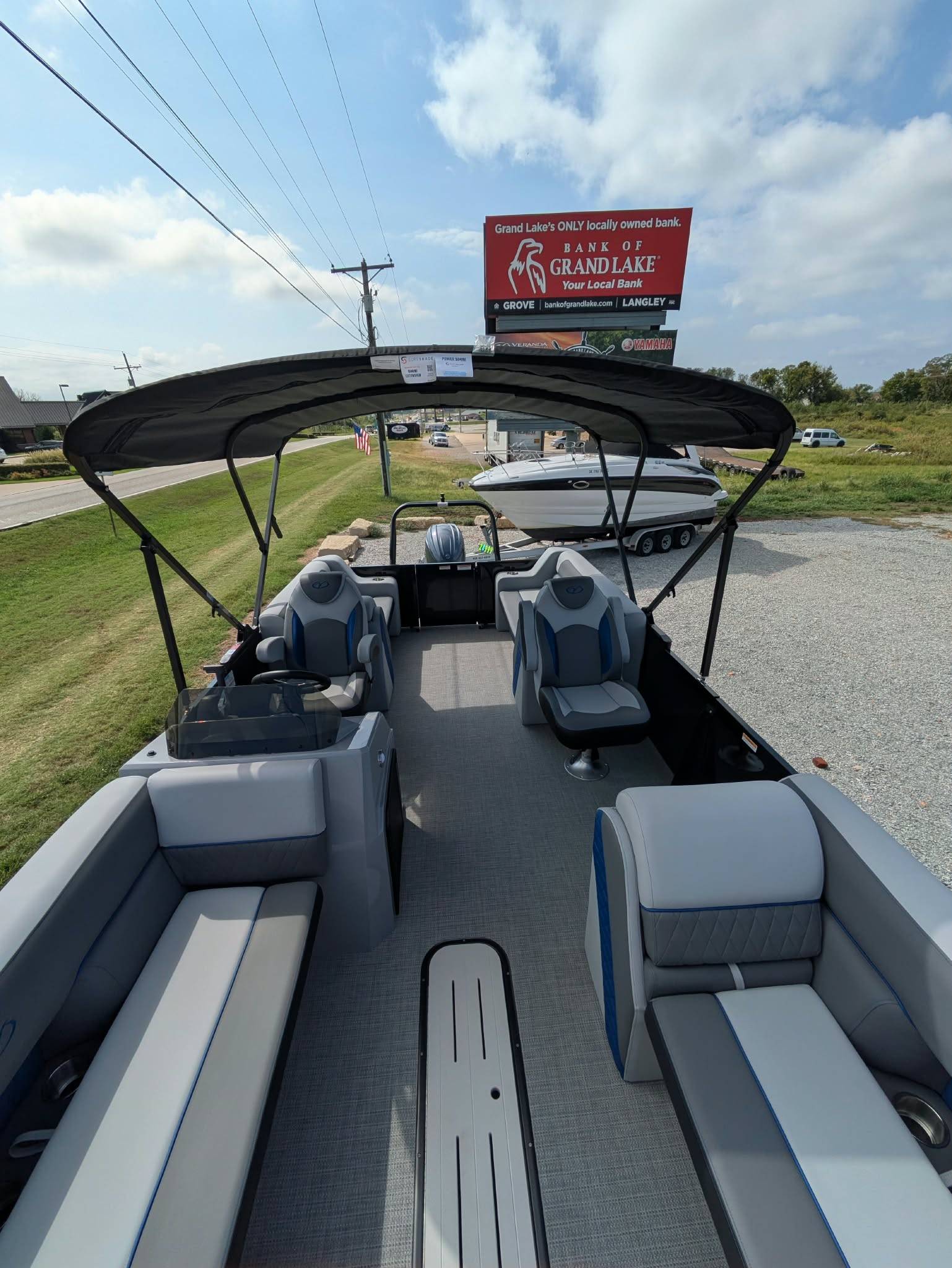 2027 VERANDA VISTA VIEW 22RC W/ 2027 YAMAHA F150LD W/ 2027 HAUL RITE TRAILER-8