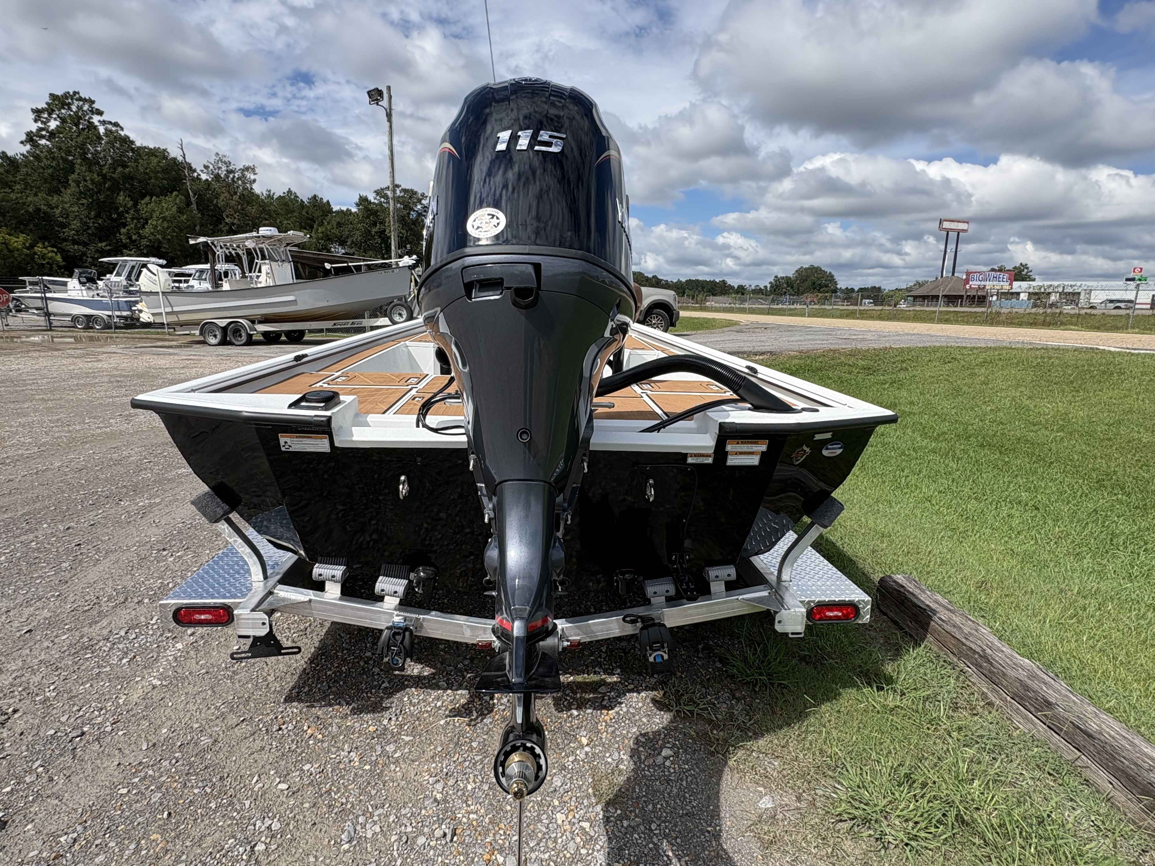 2027 Avid 207 Recon-5