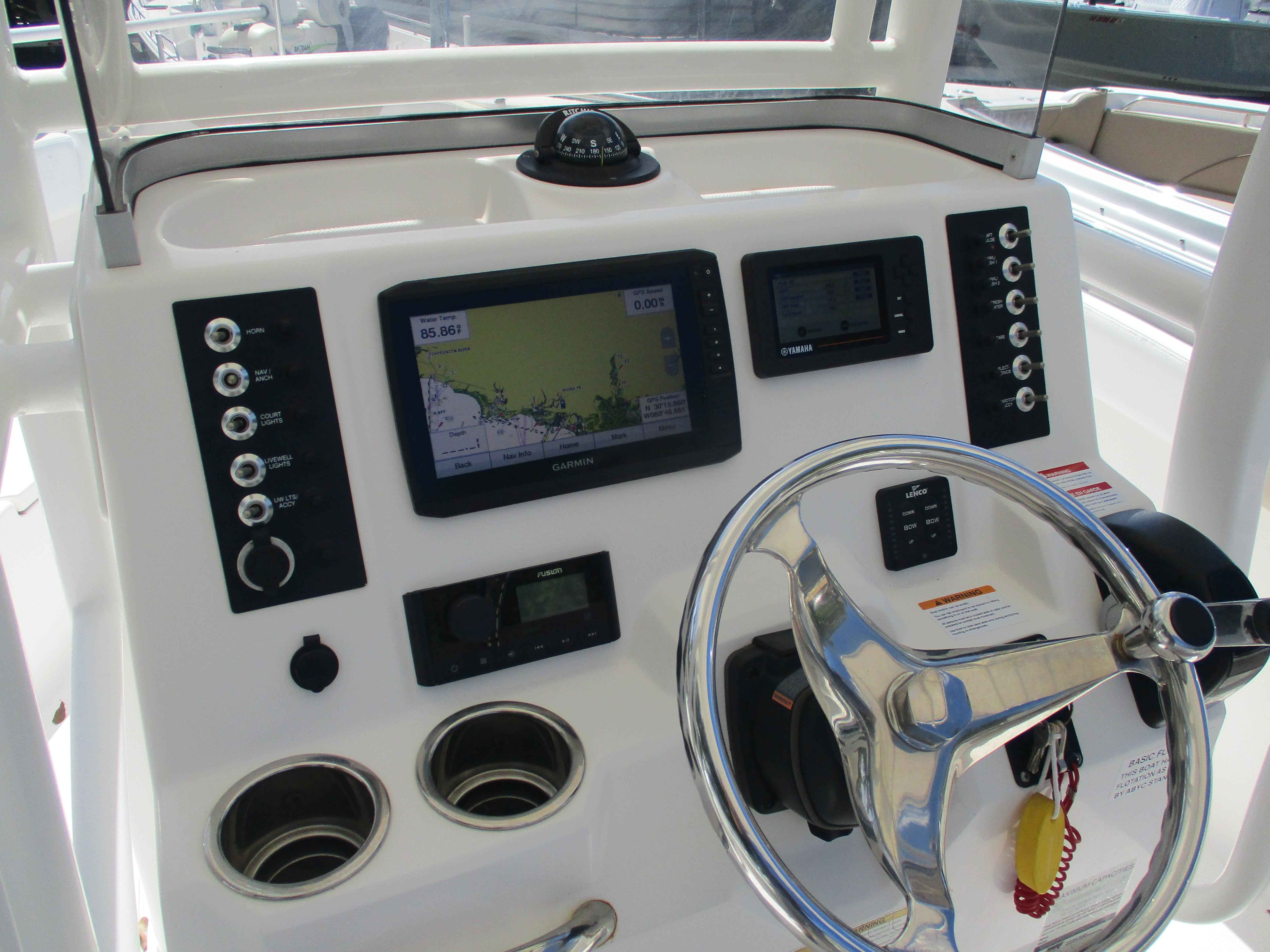 2018 ROBALO R222-11