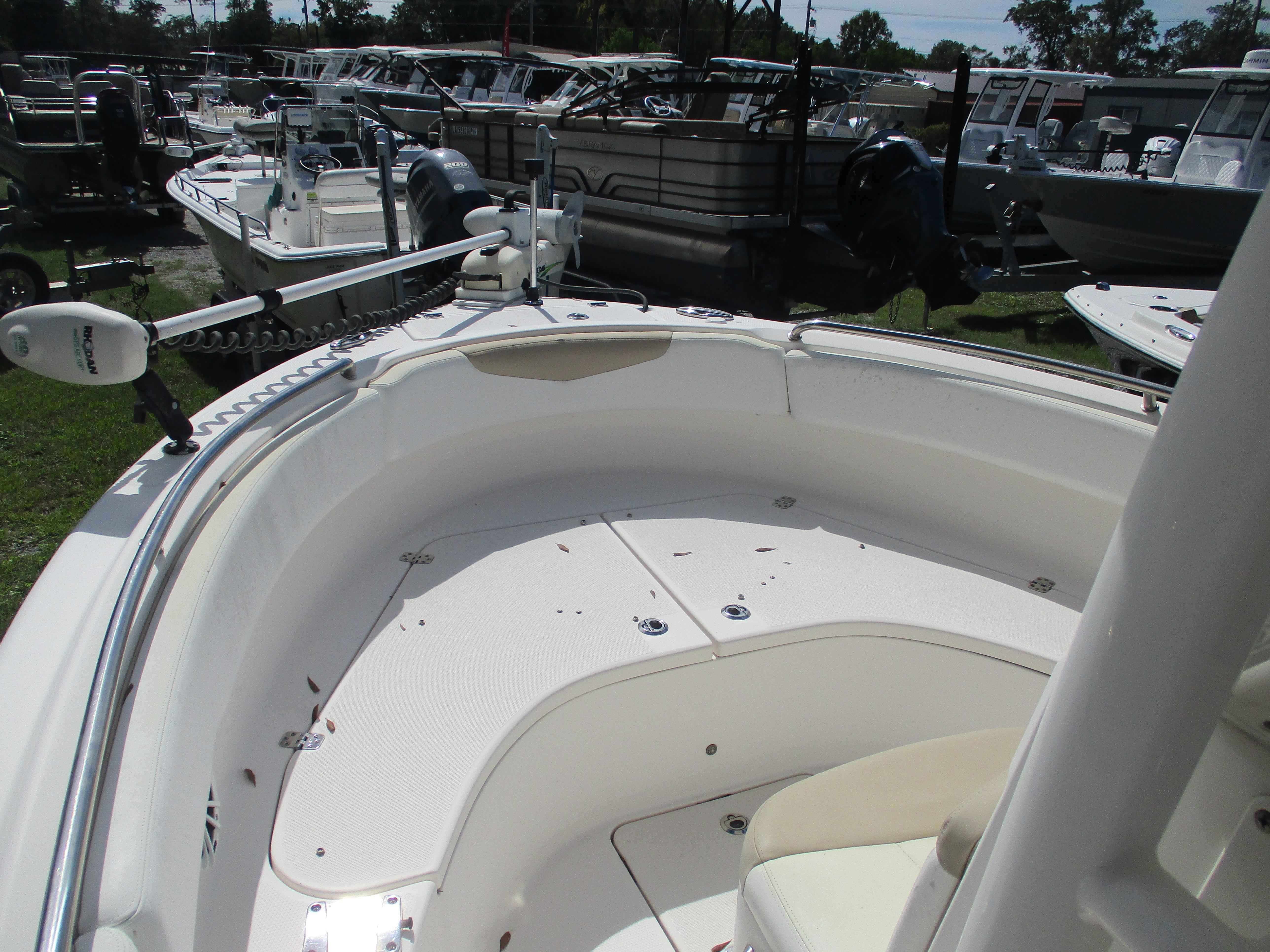 2018 ROBALO R222-13