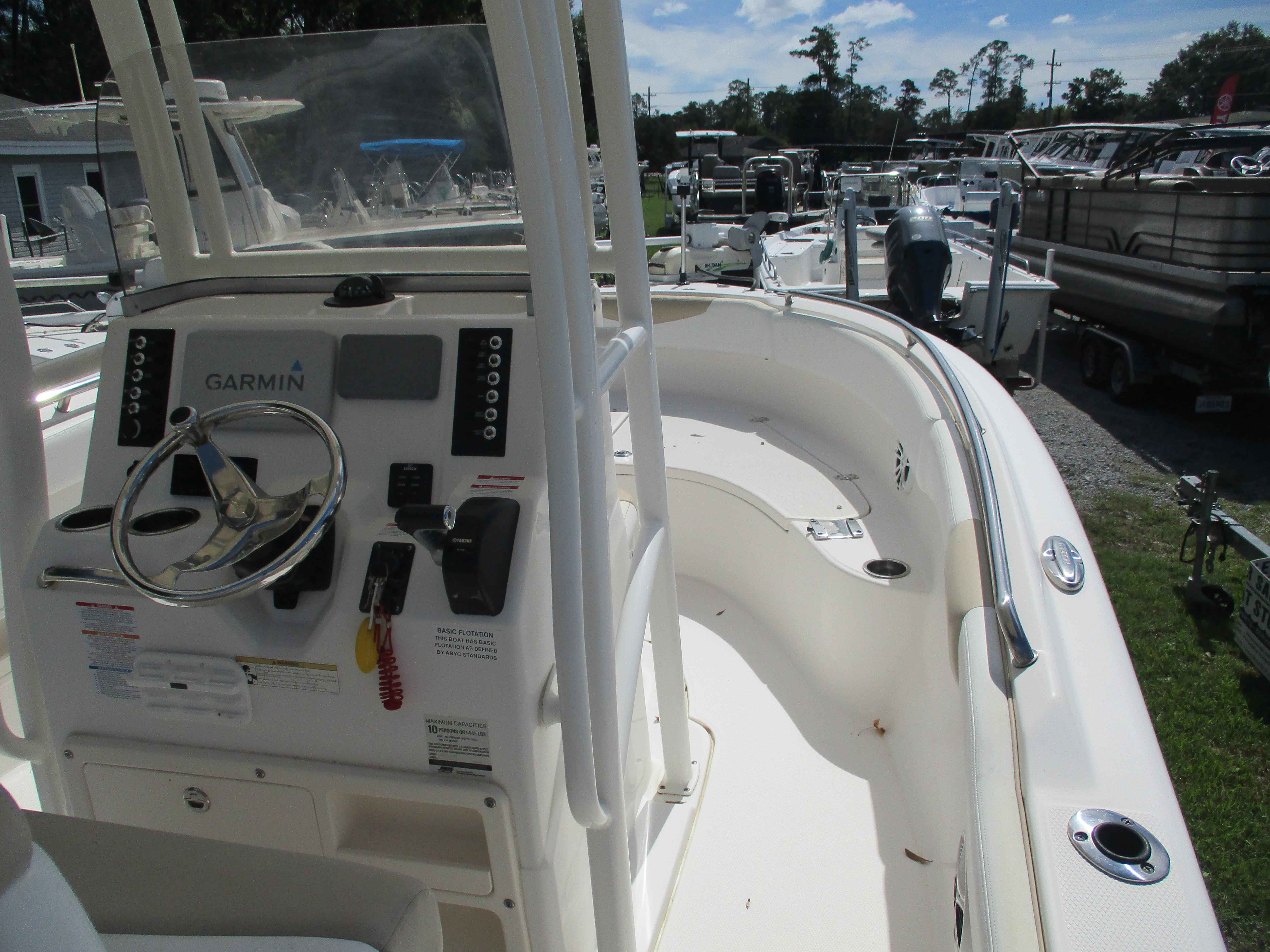2018 ROBALO R222-14