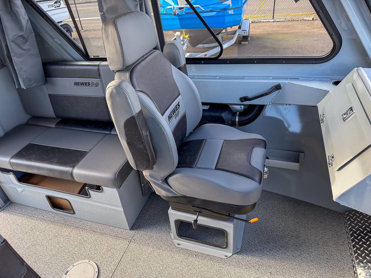 2027 HEWESCRAFT 240 OCEAN PRO HARD TOP