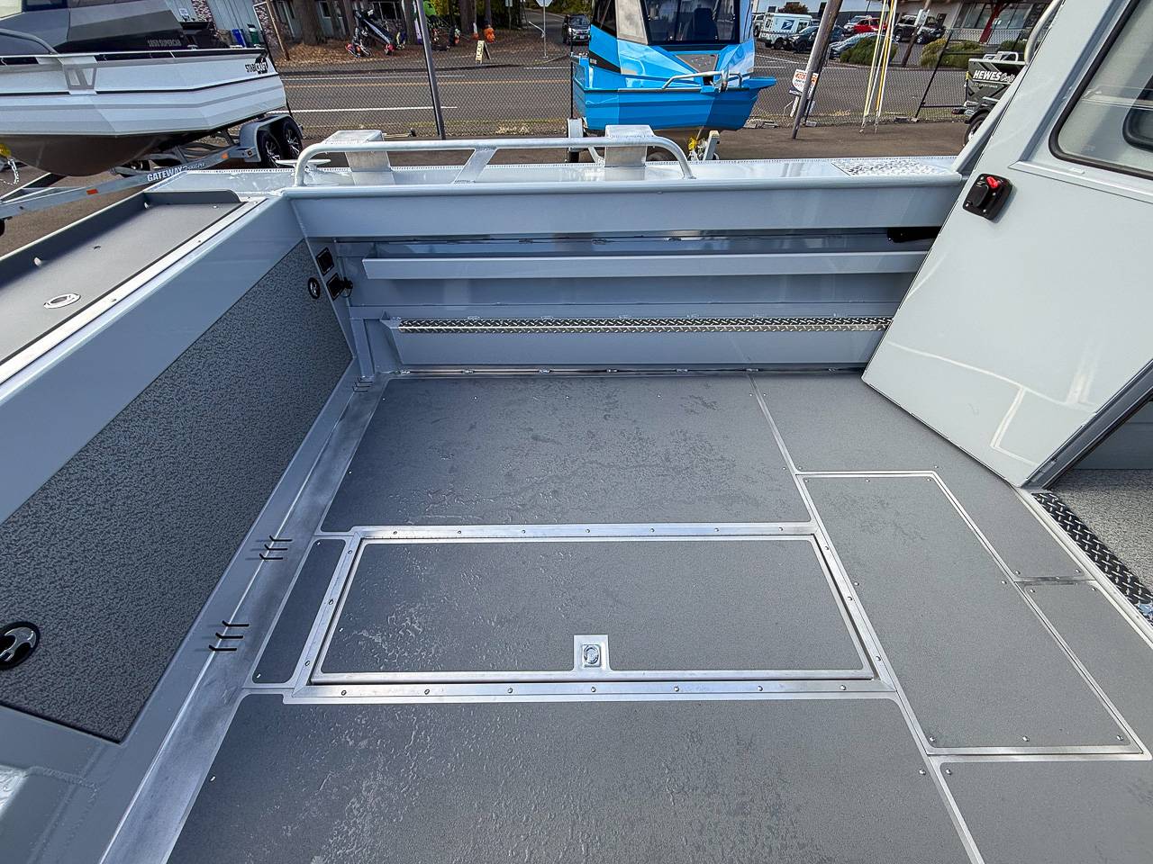 2027 HEWESCRAFT 240 OCEAN PRO HARD TOP