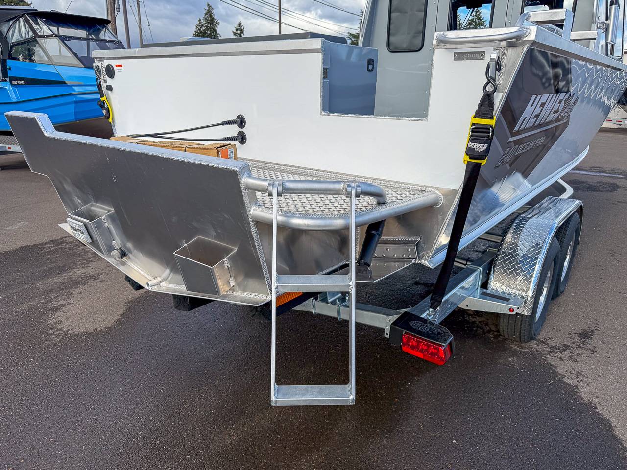 2027 HEWESCRAFT 240 OCEAN PRO HARD TOP