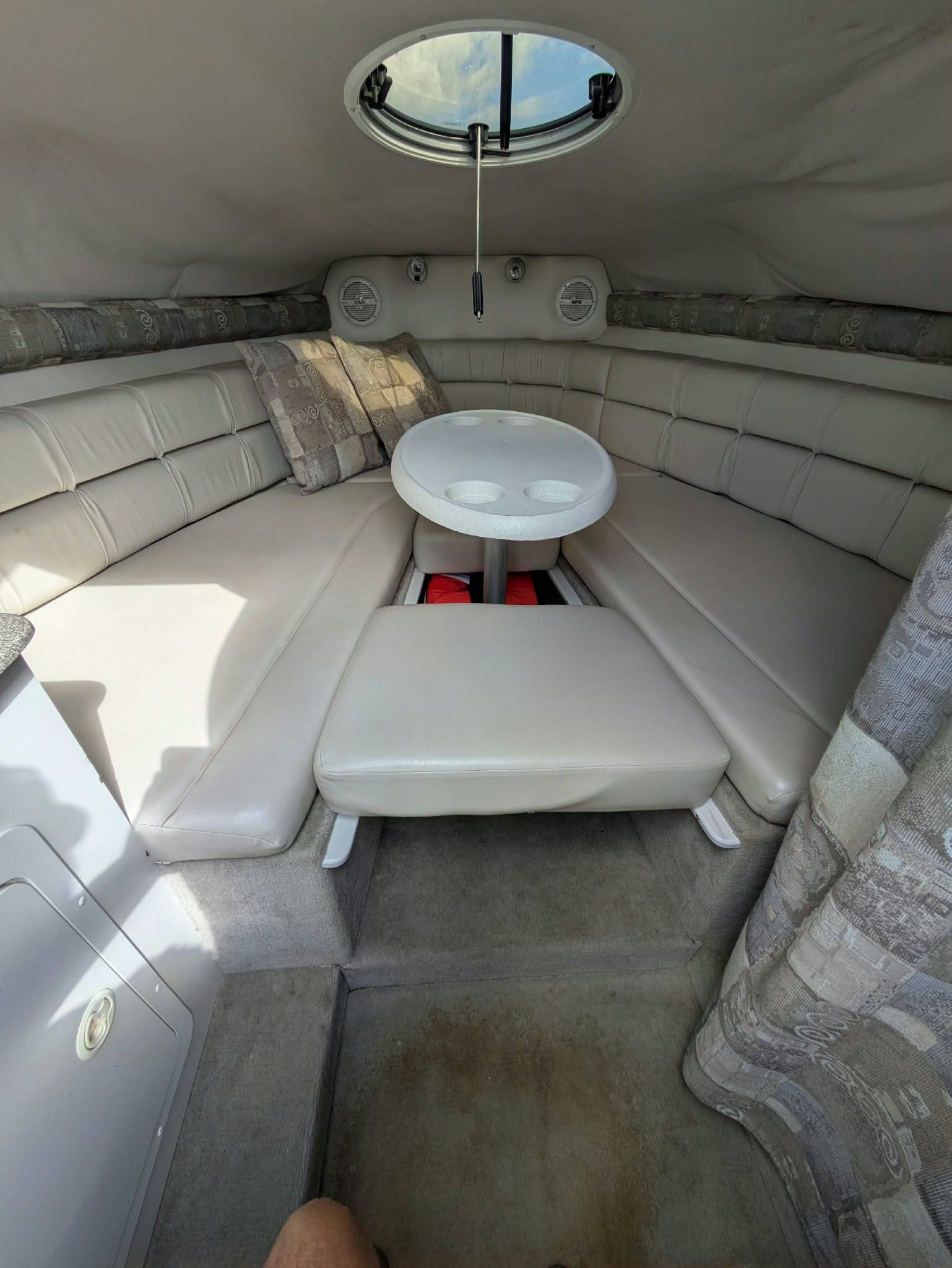 2004 CROWNLINE 235 CCR SINGLE MERCRUISER 350 MAG MP WITH TRAILER-8