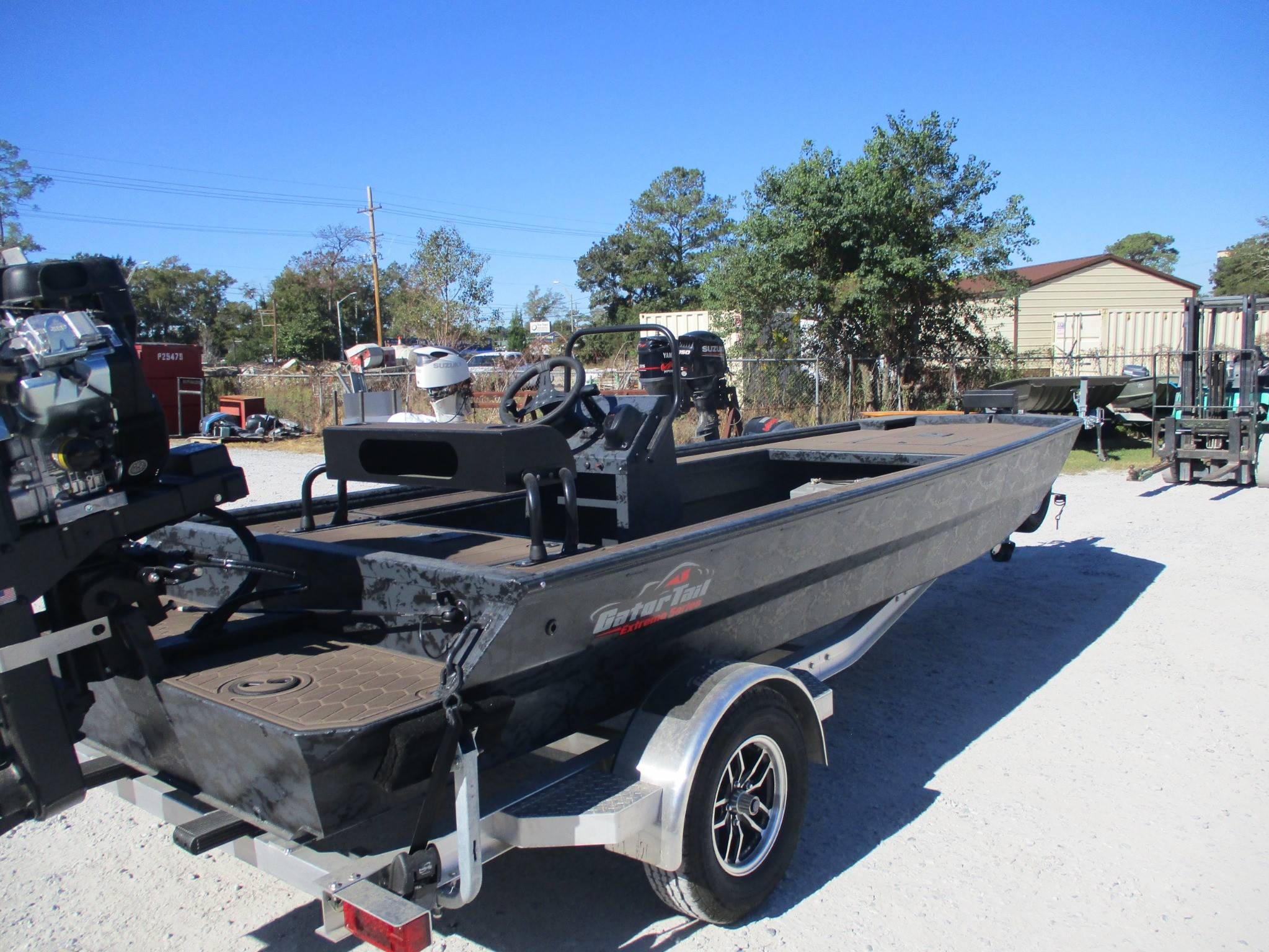 2027 Gator Tail 2060-3