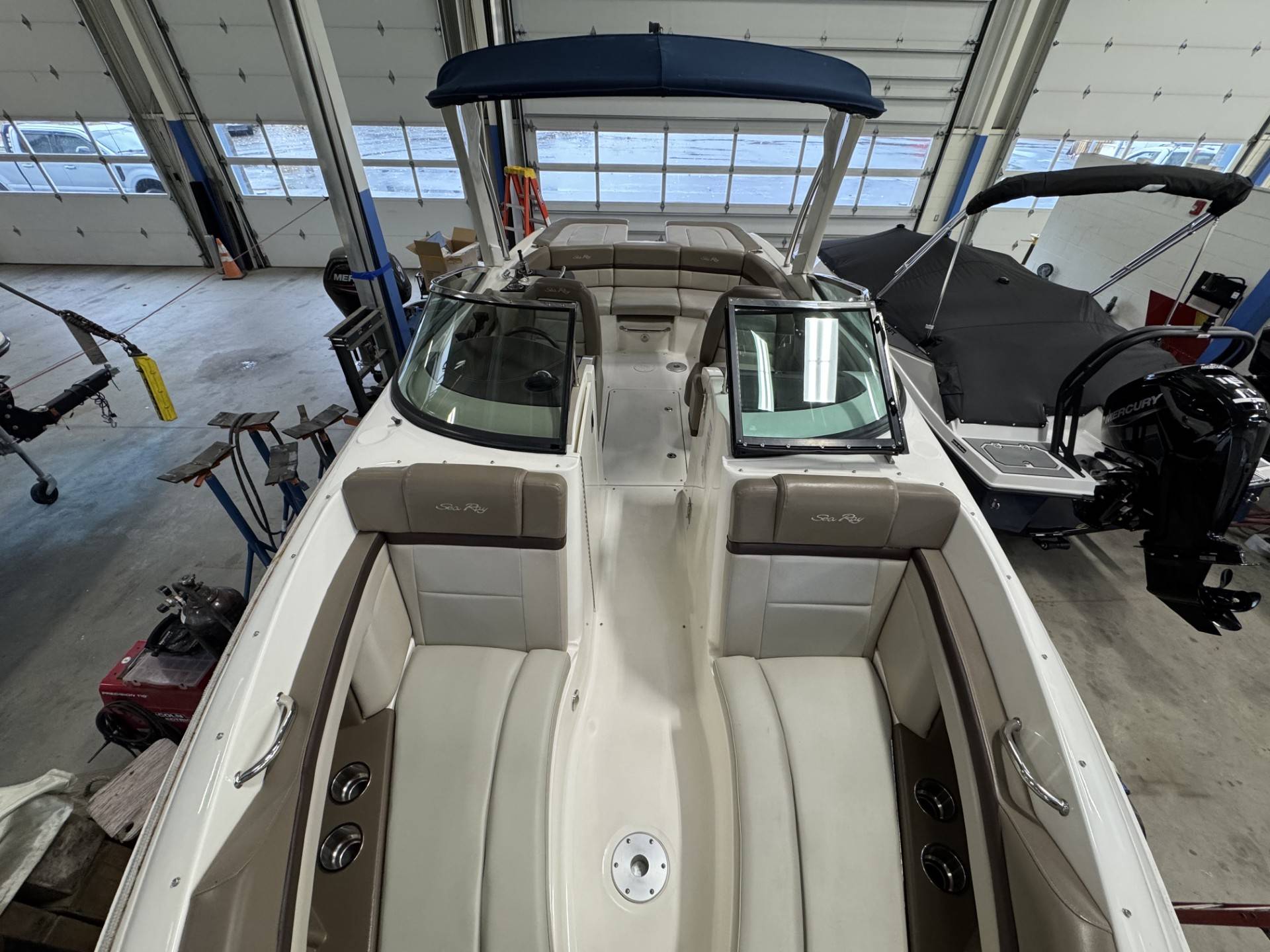 2012 SEA RAY 250SLX0