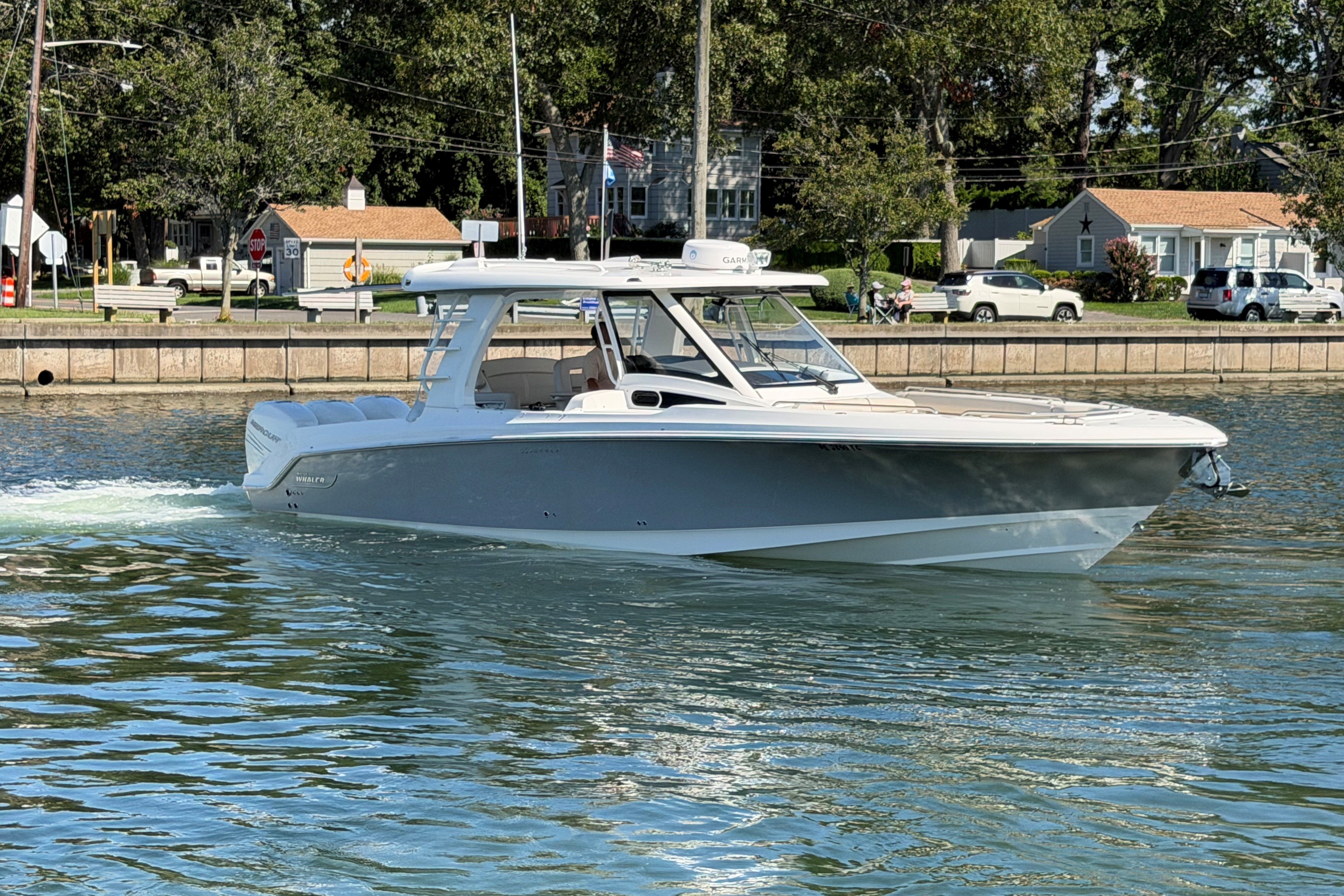 2021 Boston whaler 350 Realm