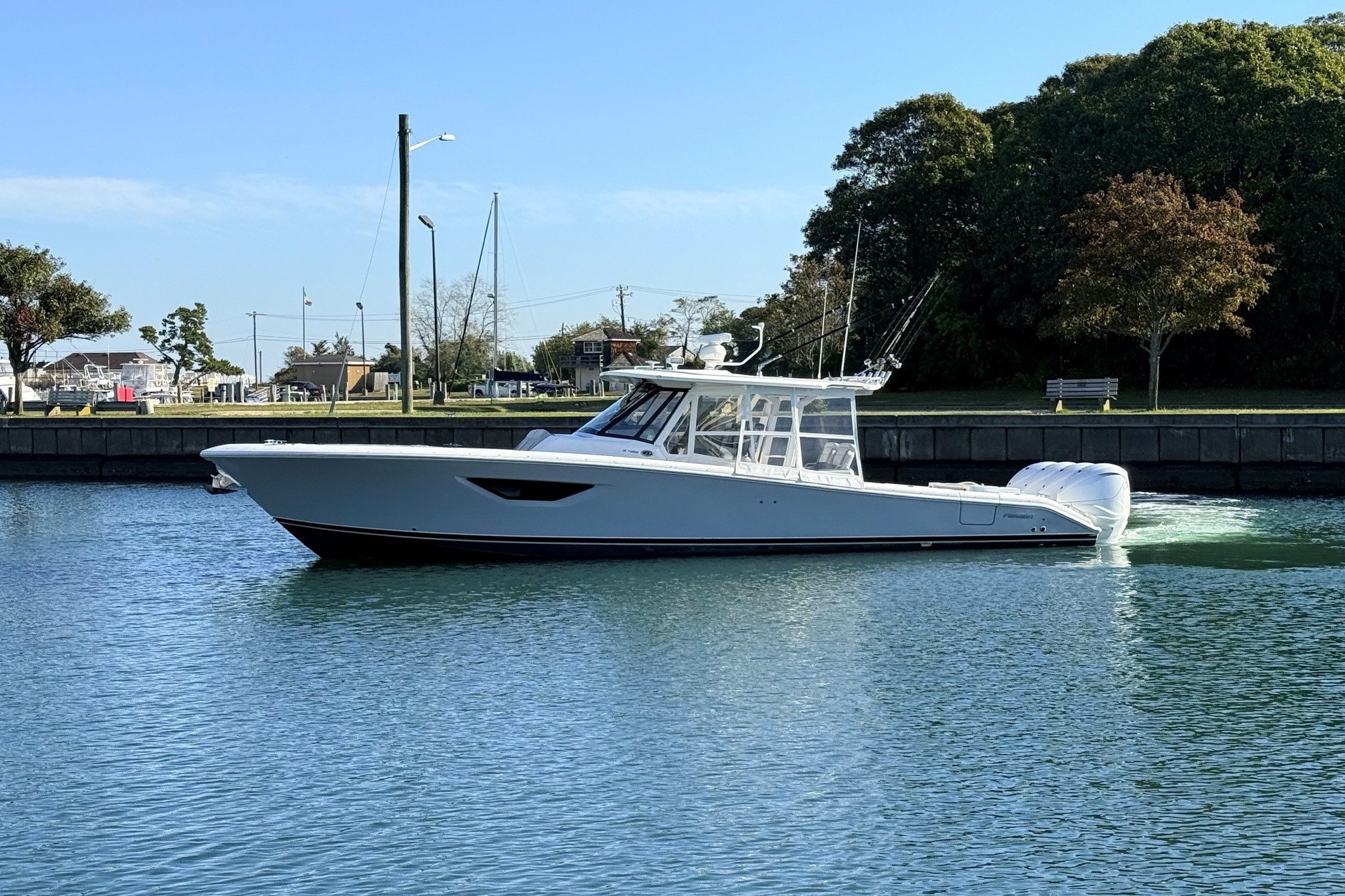 2022 Pursuit S 428 Sport