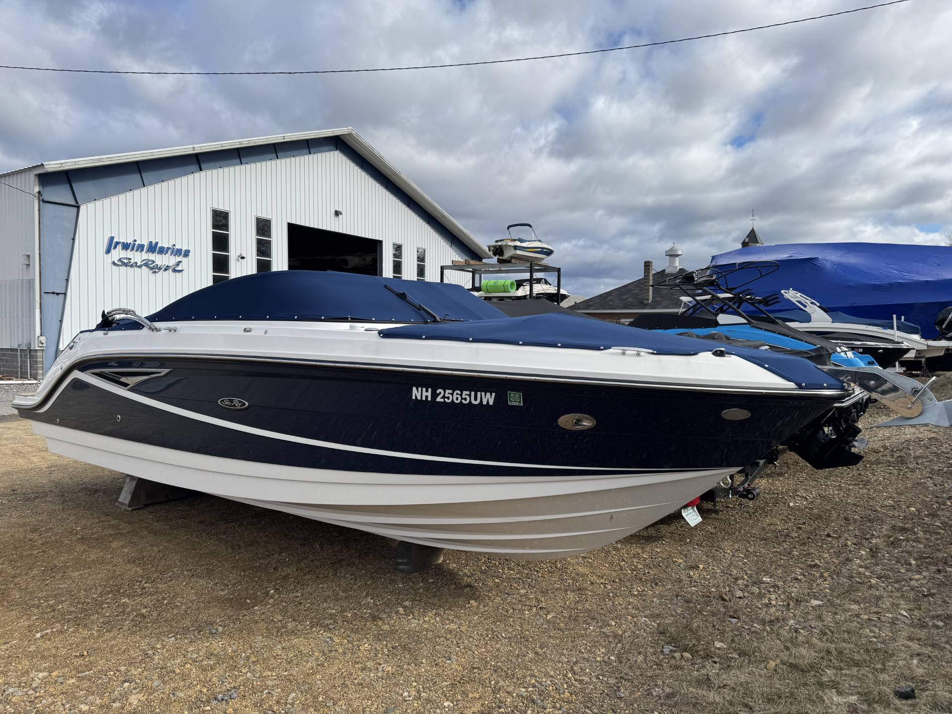 2020 SEA RAY 250SLX0