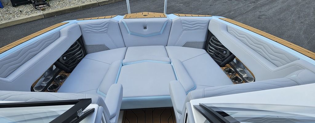 2025 Nautique Super Air Nautique G23-18