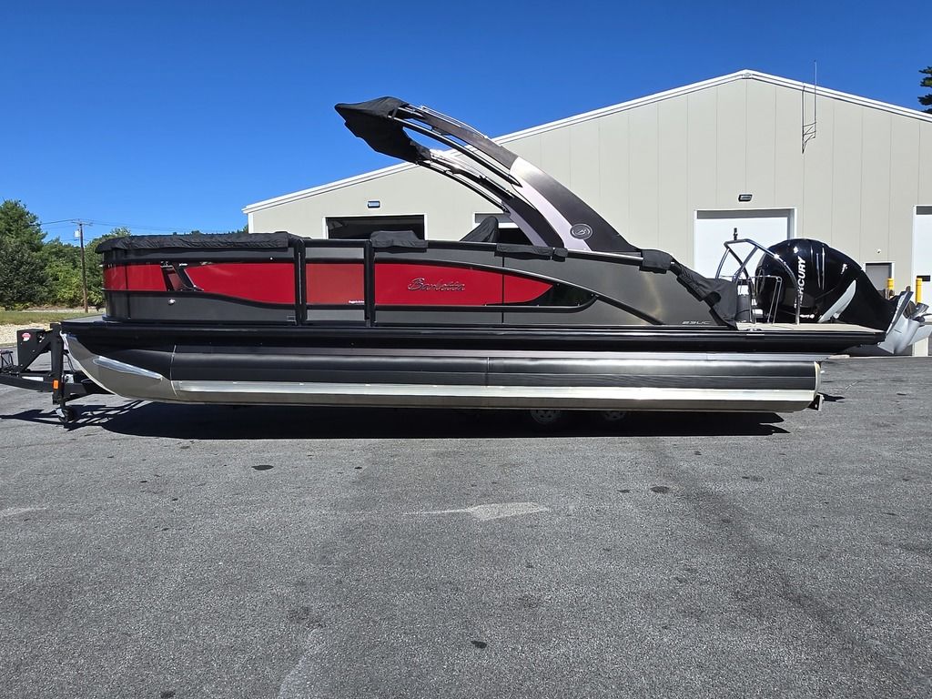 2023 Barletta boats L23UCA-1