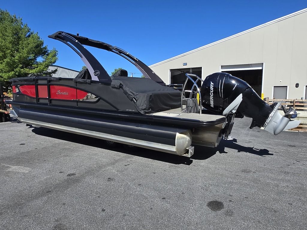 2023 Barletta boats L23UCA-2