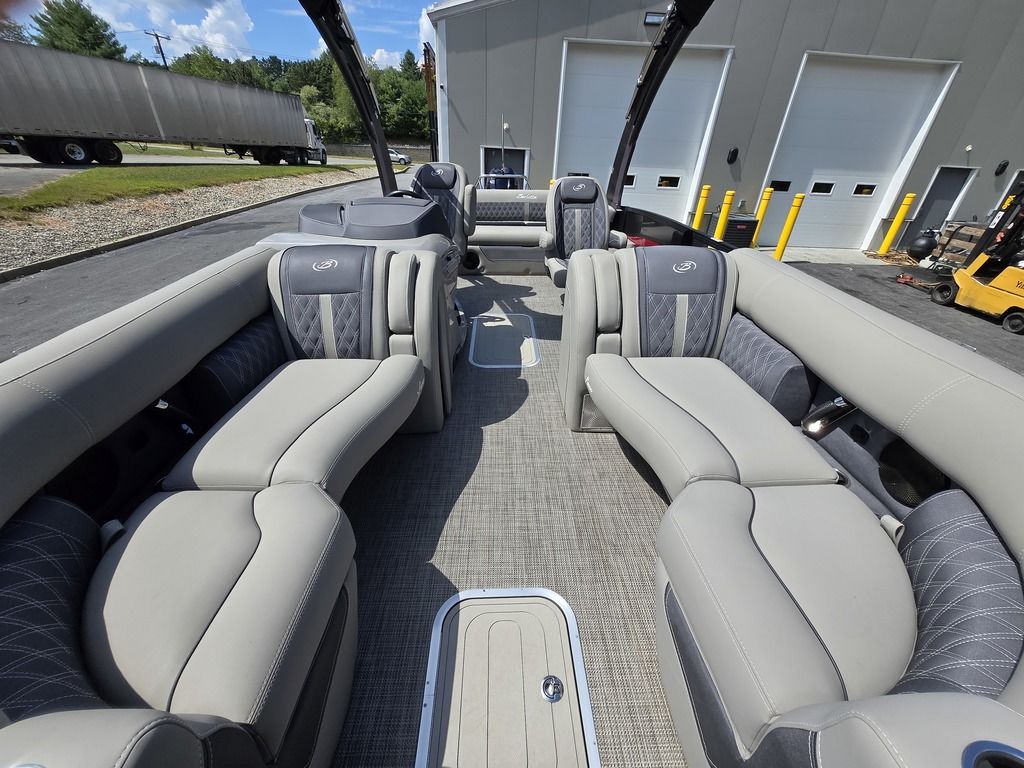 2023 Barletta boats L23UCA-18