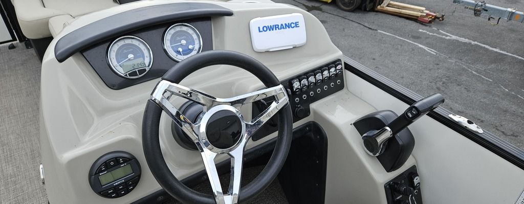 2021 Barletta boats C22QC-15