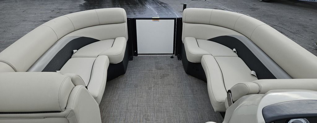 2021 Barletta boats C22QC-16