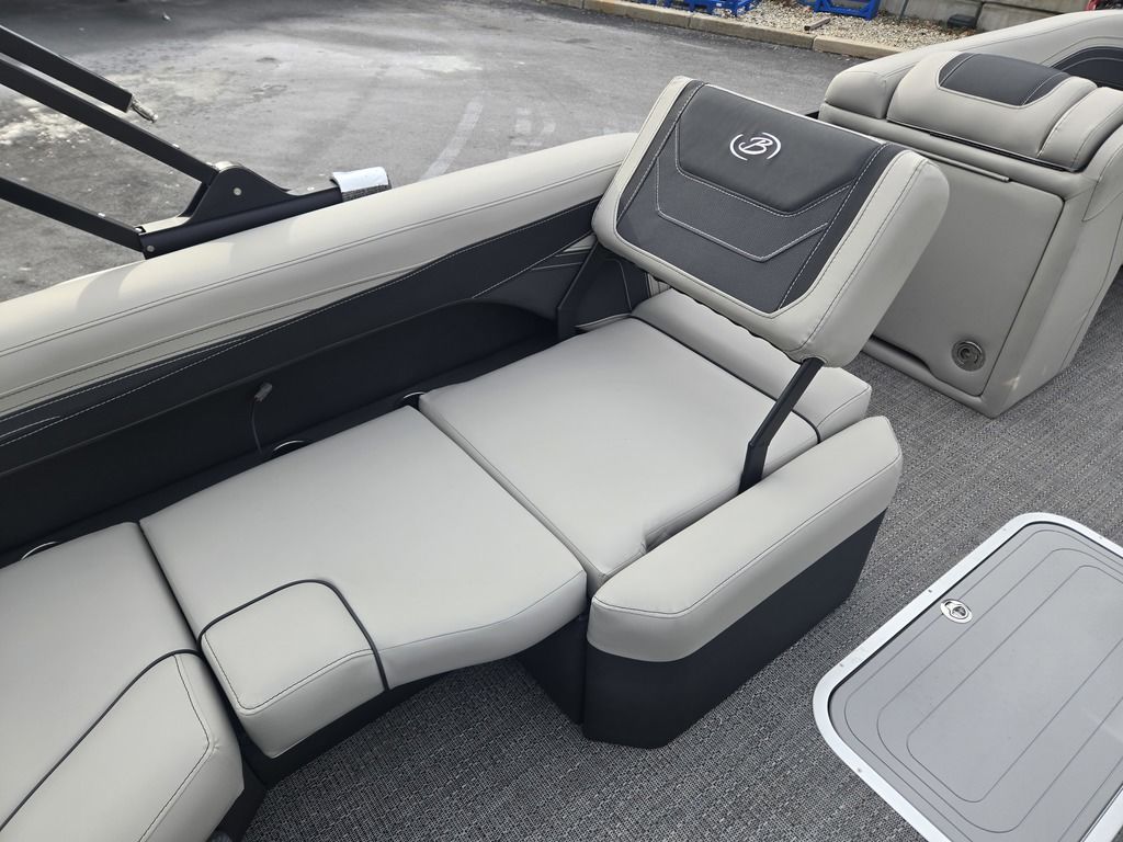 2026 Barletta boats C22M-11