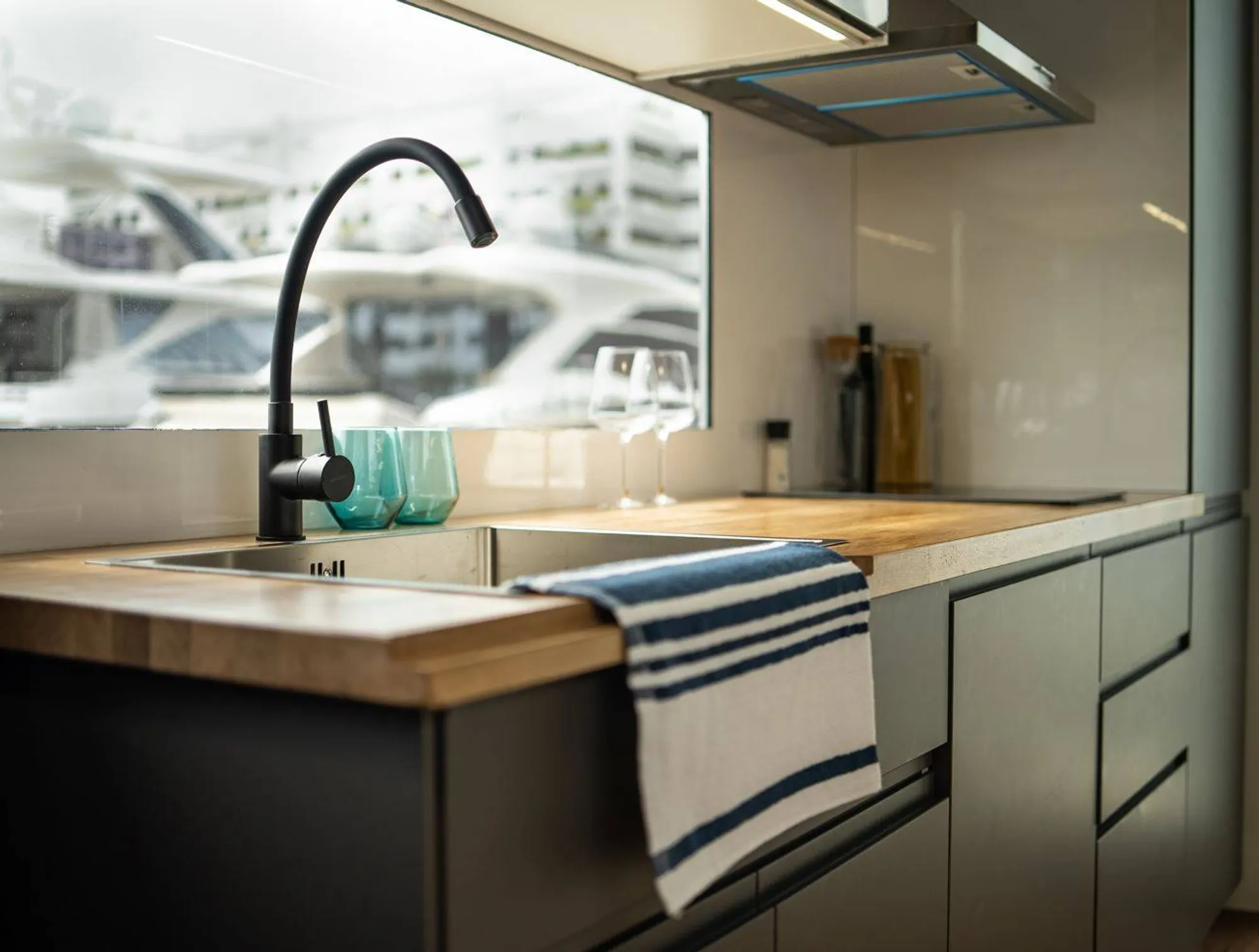 Boat gallery thumbnail 21