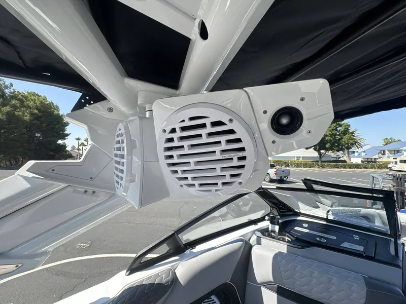 Boat image thumbnail 7