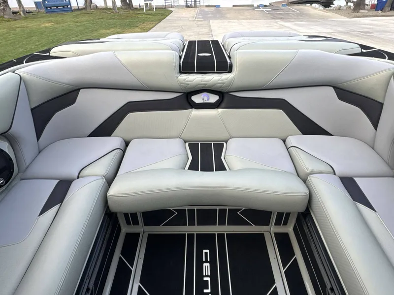 Boat image thumbnail 7