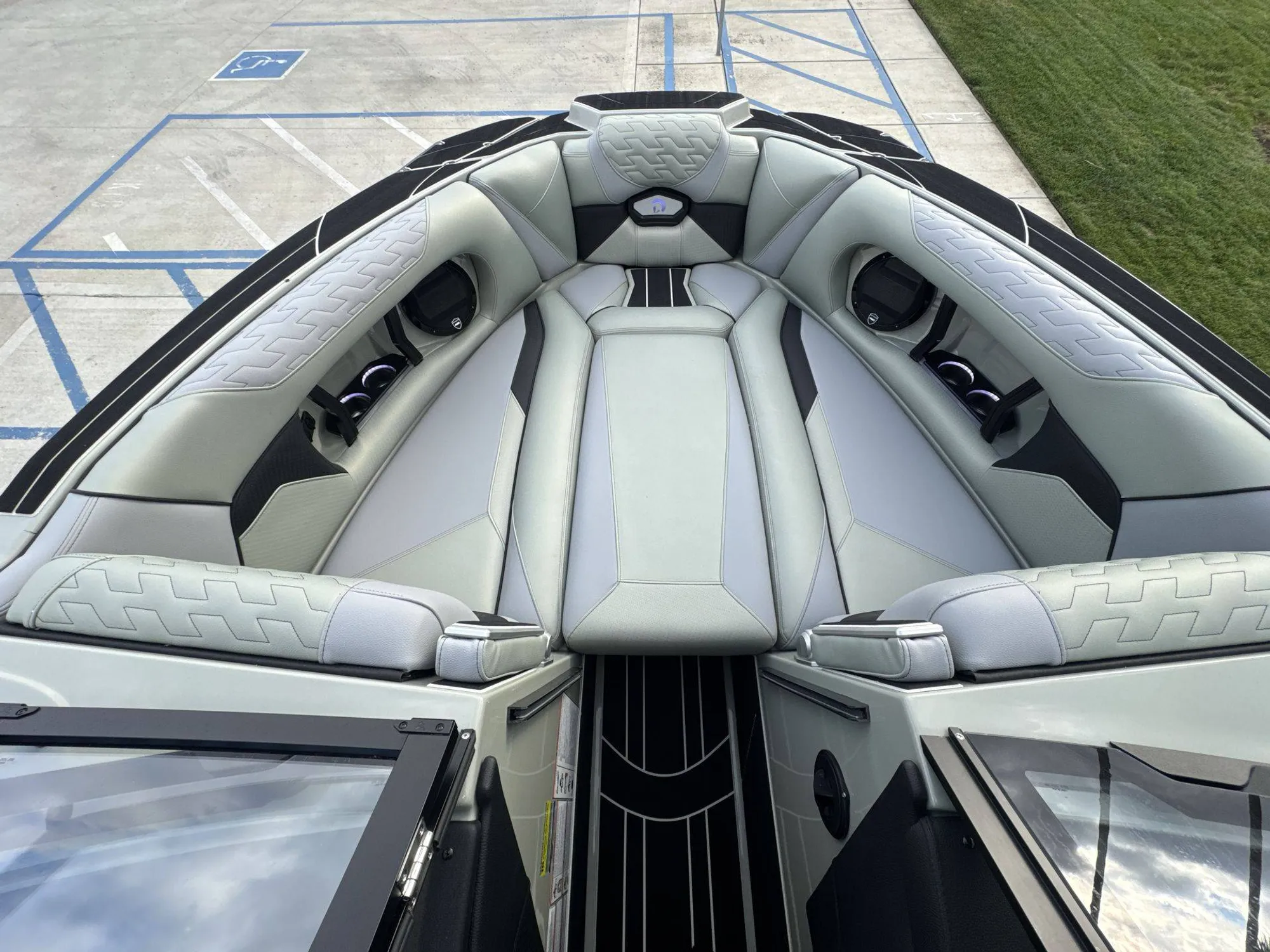 Boat gallery thumbnail 9