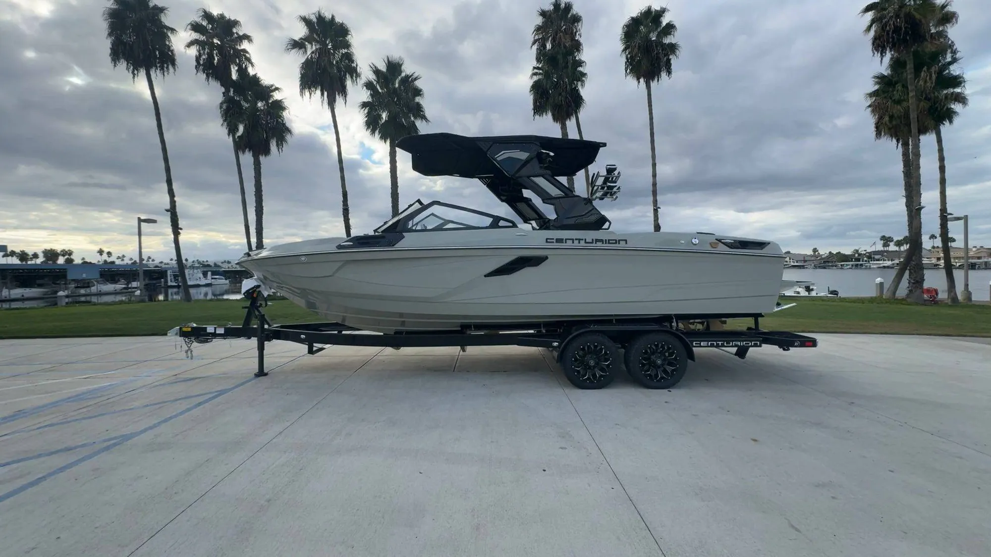 Boat gallery thumbnail 1