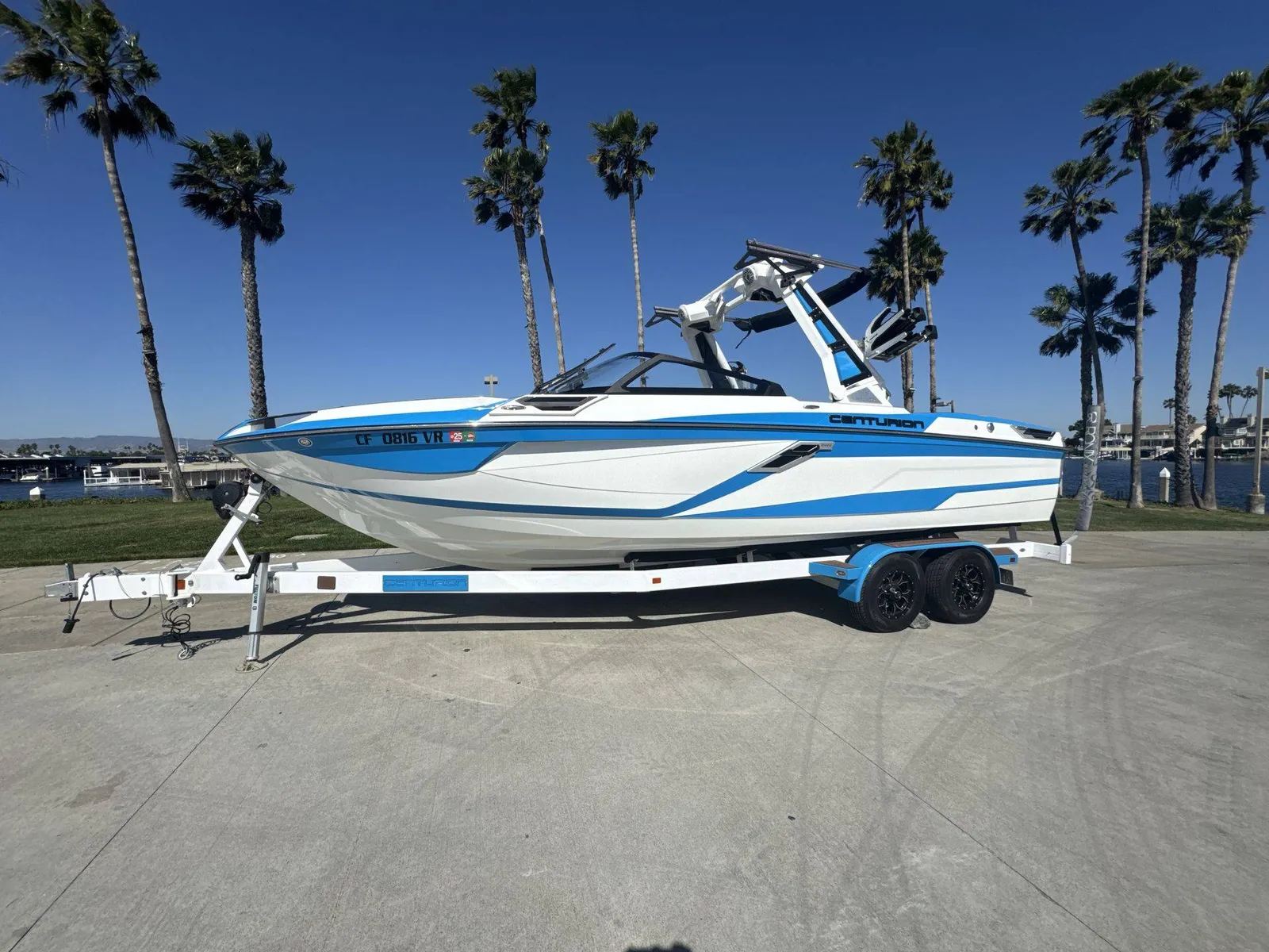 Boat image 1