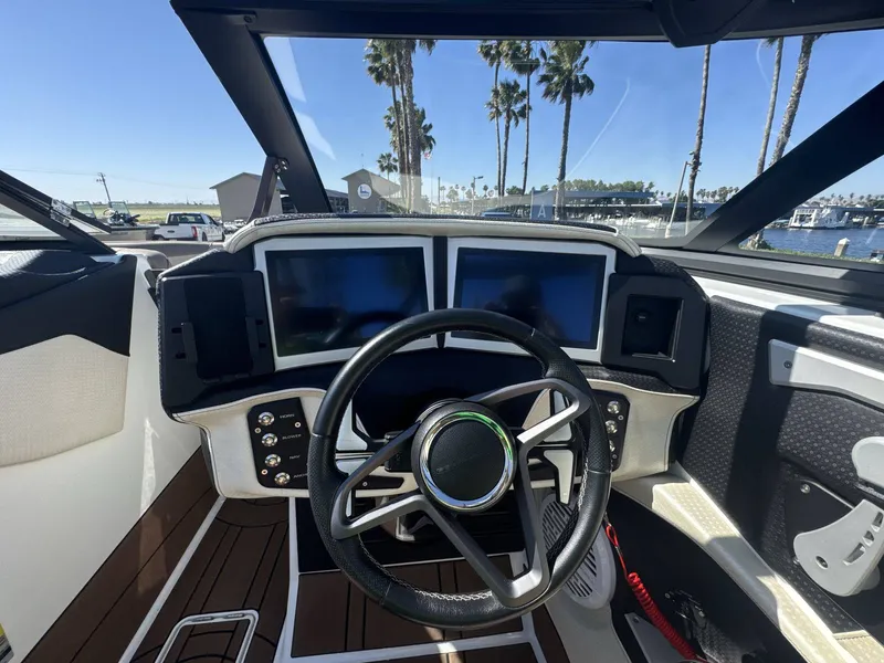 Boat image thumbnail 3