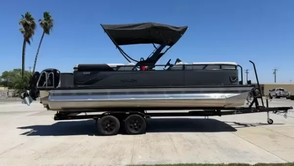 2026 Avalon Venture 85 Quad Lounge 2