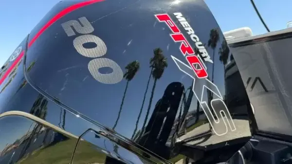 2026 Avalon Venture 85 Quad Lounge 13