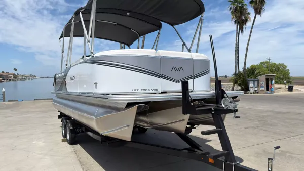 2026 Avalon 23 LSZ 4