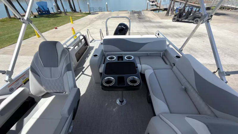 Boat image thumbnail 11