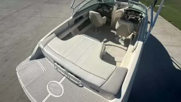 2010 Searay 210 9