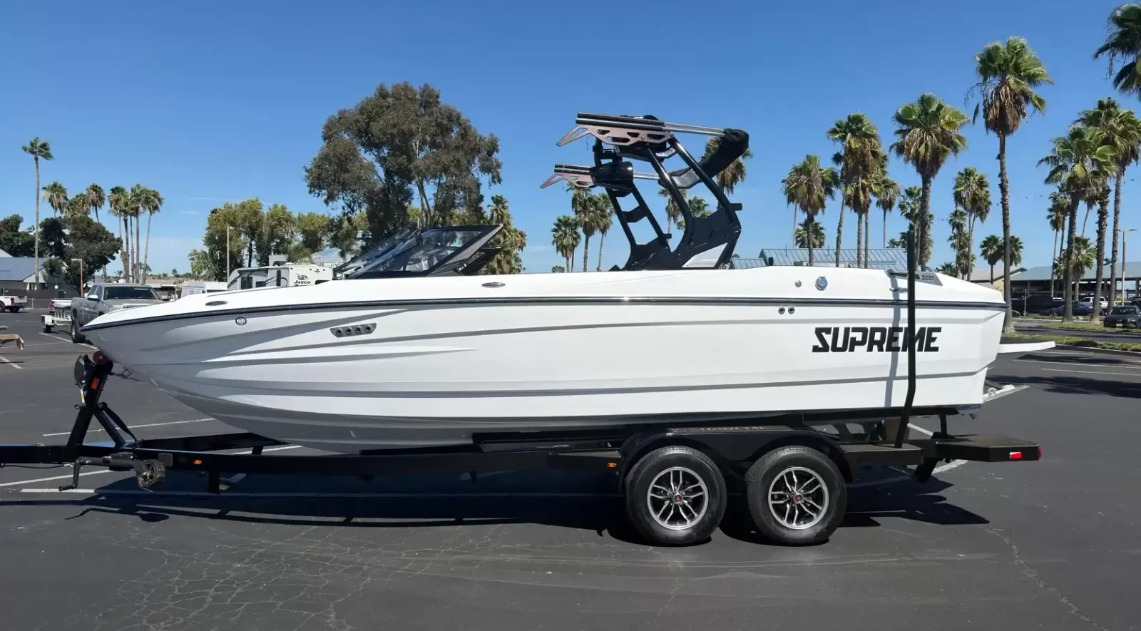 Boat image 1