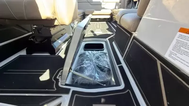 Boat image thumbnail 8