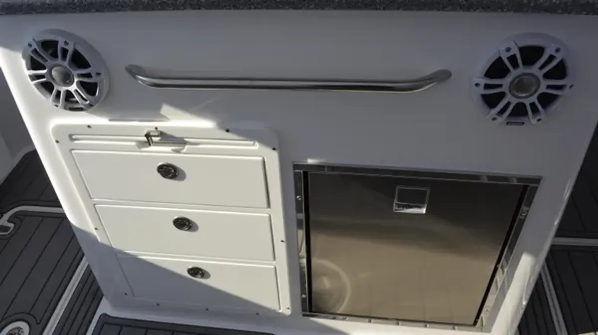 dummy-boat-img