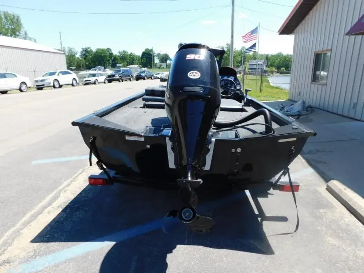 dummy-boat-img