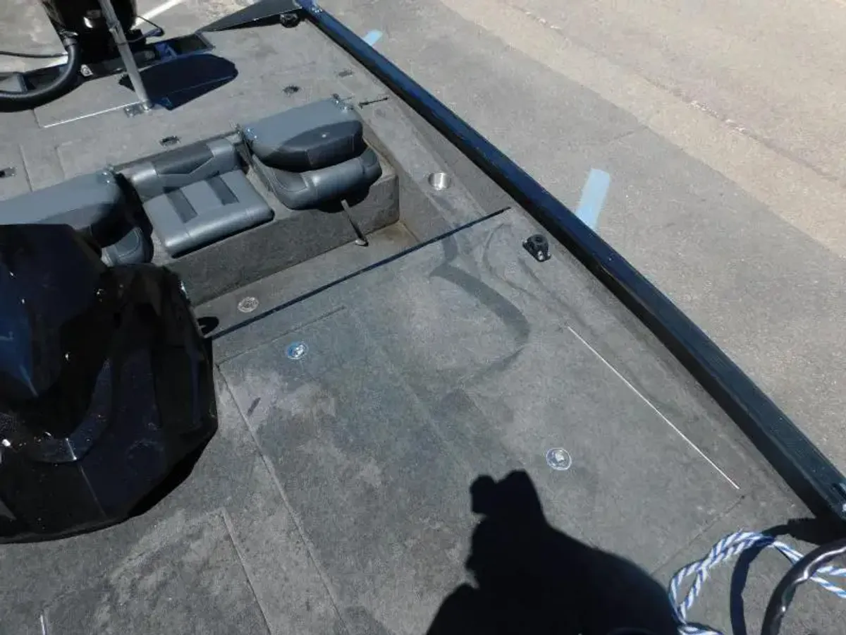 dummy-boat-img