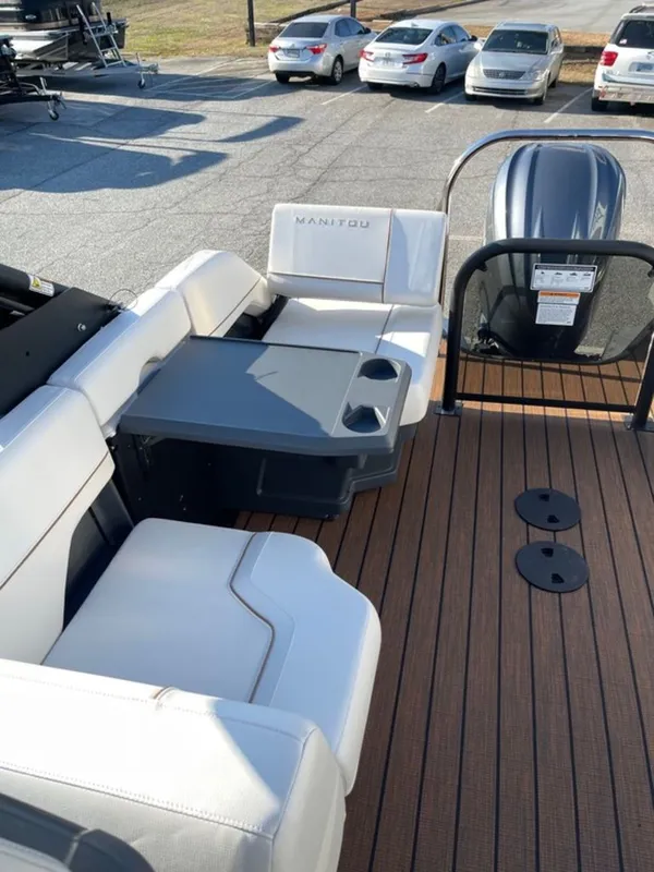 boat-detail-slider-thumb-8