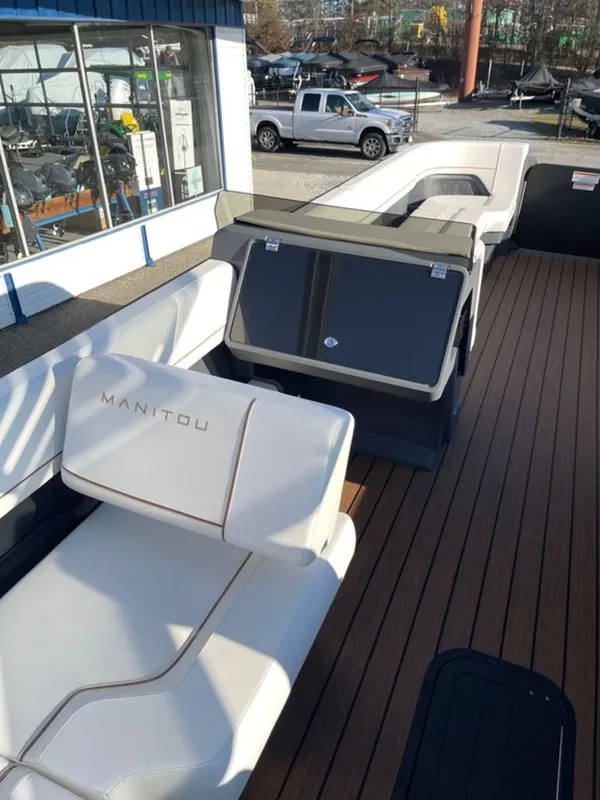 boat-detail-slider-thumb-10