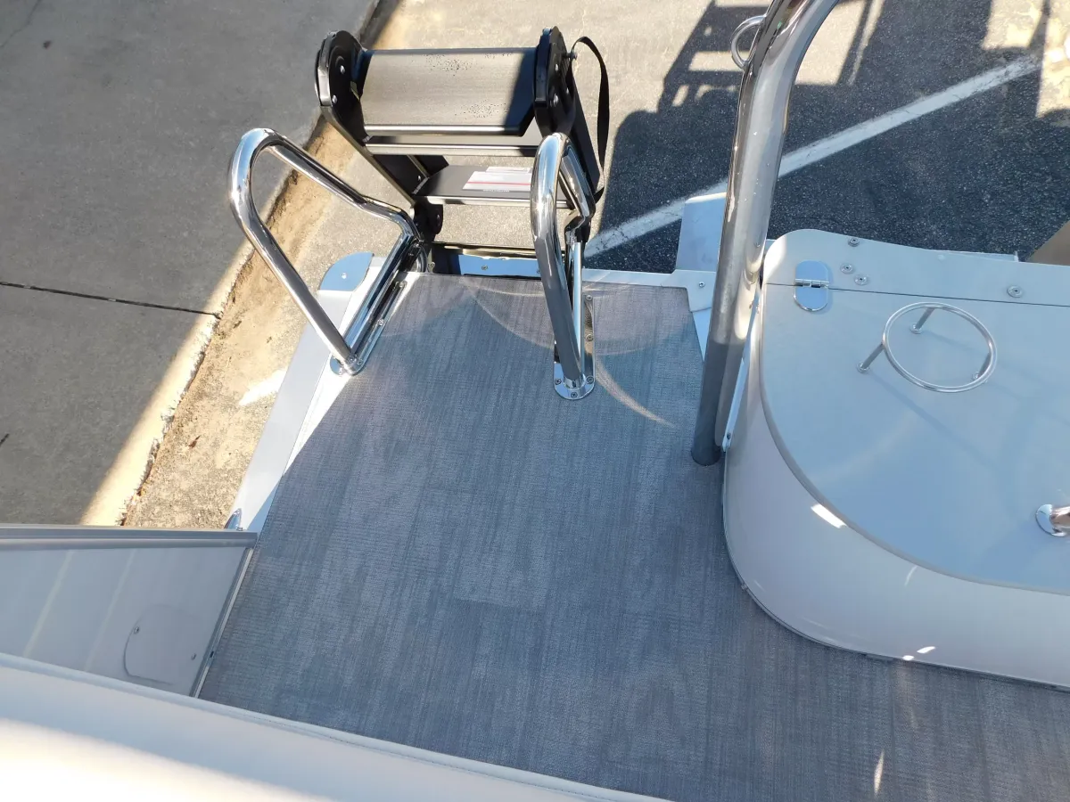 dummy-boat-img