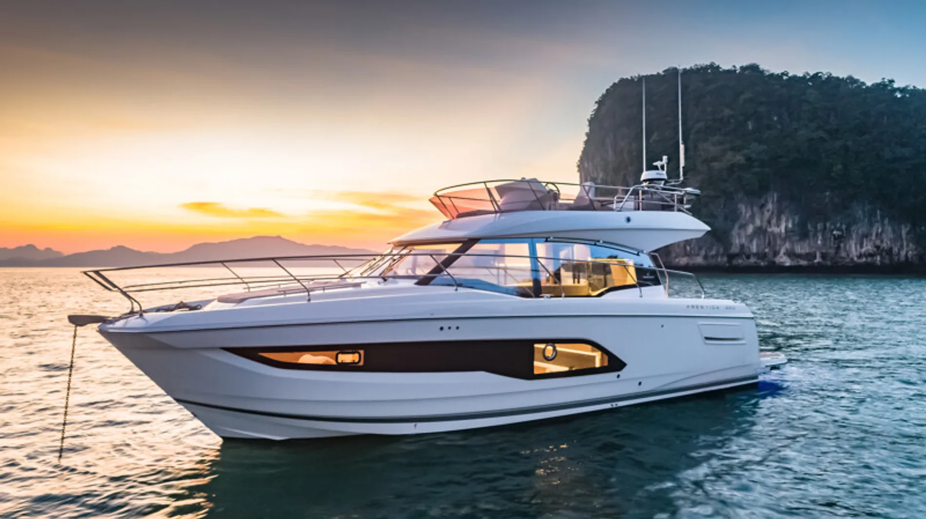 Pre-Owned 2023 Prestige yachts 420 Fly for Sale | Vancouver, BC | M&P Yacht Centre | 6321ea8375b08324ed185118
