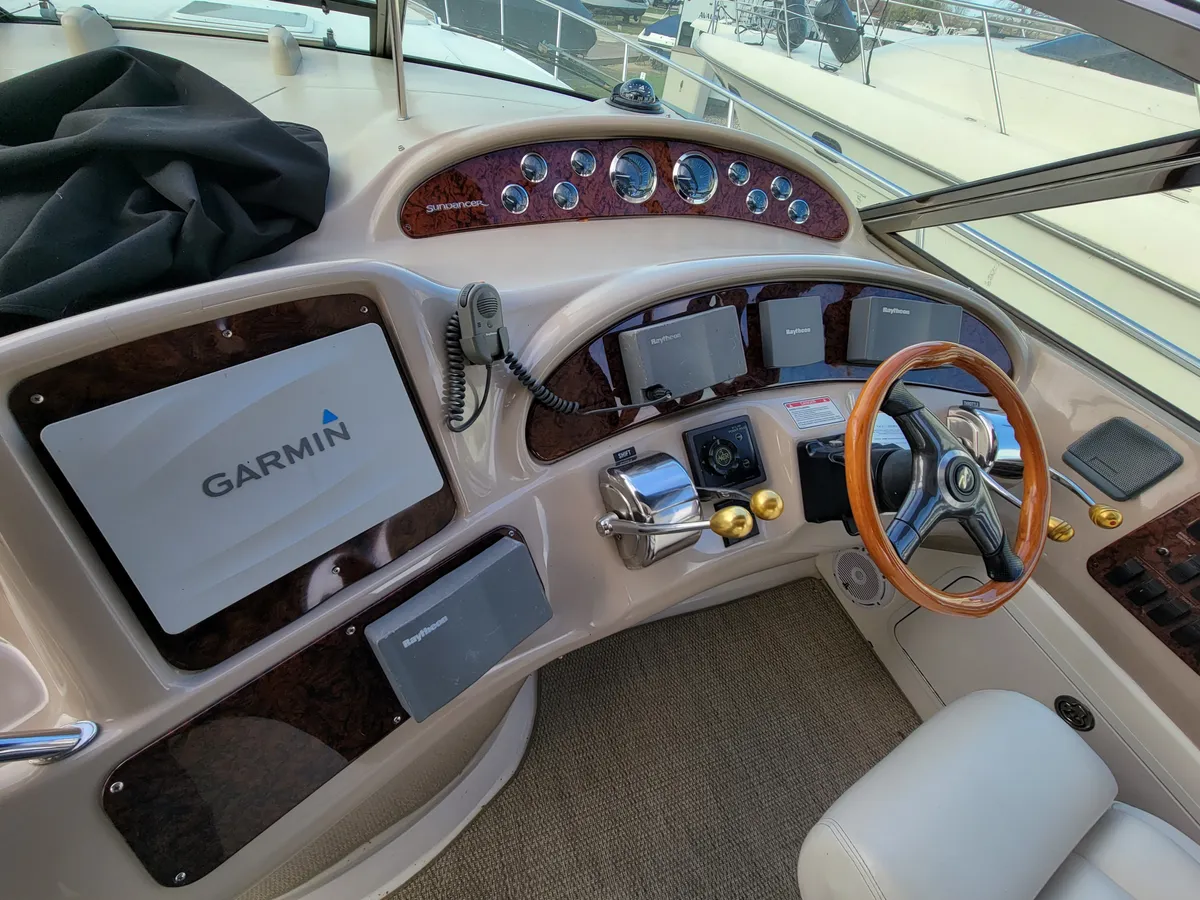 boat-carouselImage-image