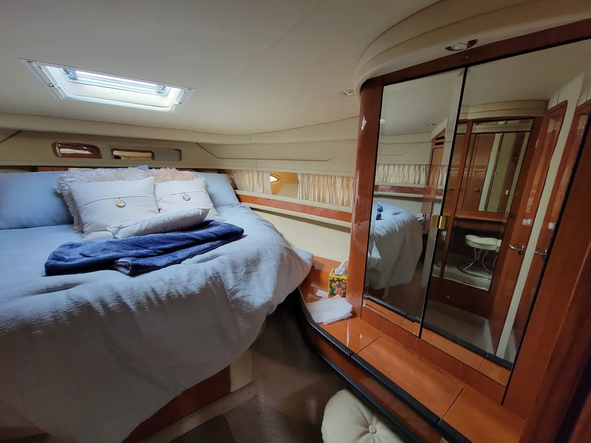 boat-carouselImage-image